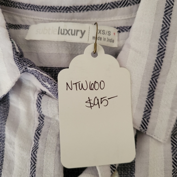 Subtle Luxury Stripe Top Size XS/S NWT - Picture 3 of 4